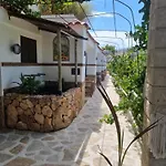 Kayu Bed & Breakfast 3*